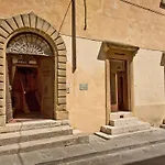 Palazzo Renieri - 3stelle S Отель Колле-ди-Валь-д'Эльса