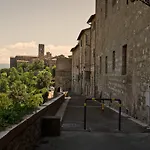 Palazzo Renieri - 3stelle S 3* Колле-ди-Валь-д'Эльса